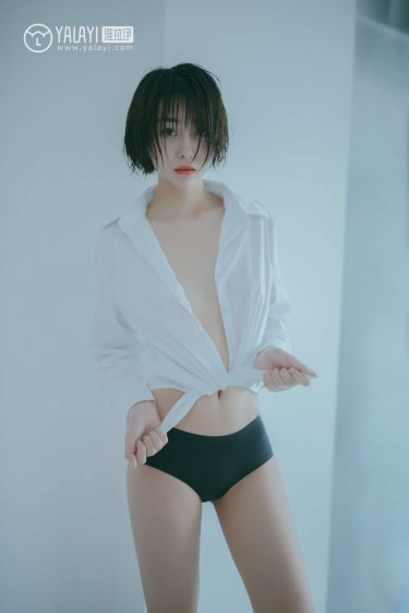 偷吻美女